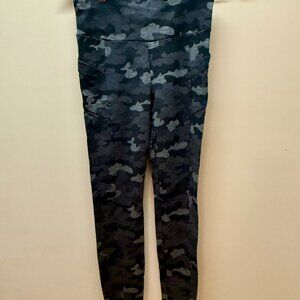 Cabi camo leggings